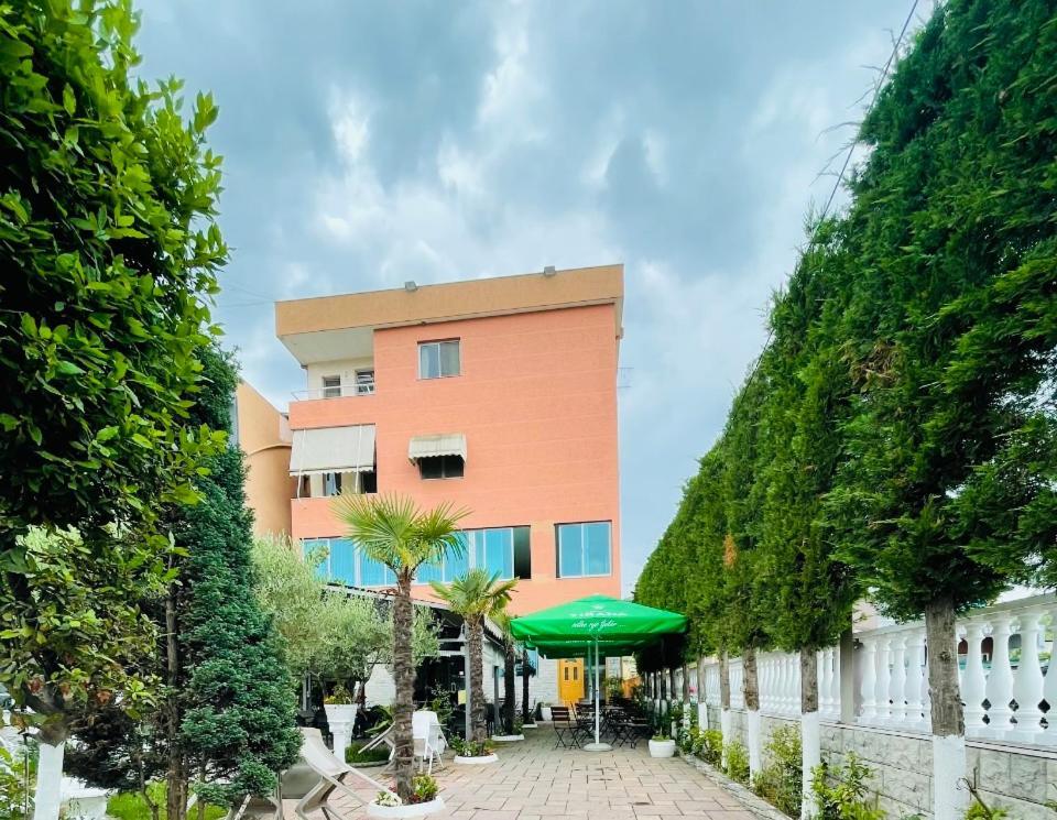 Bajovah Apartments & Restaurant Tirana Exterior photo